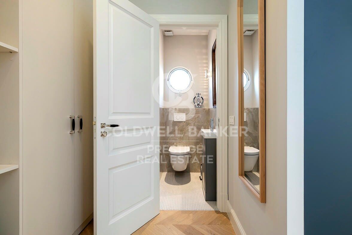 Kattohuoneisto Barcelona, Espanja 3 makuuhuonetta, 150 m2 No. 159455