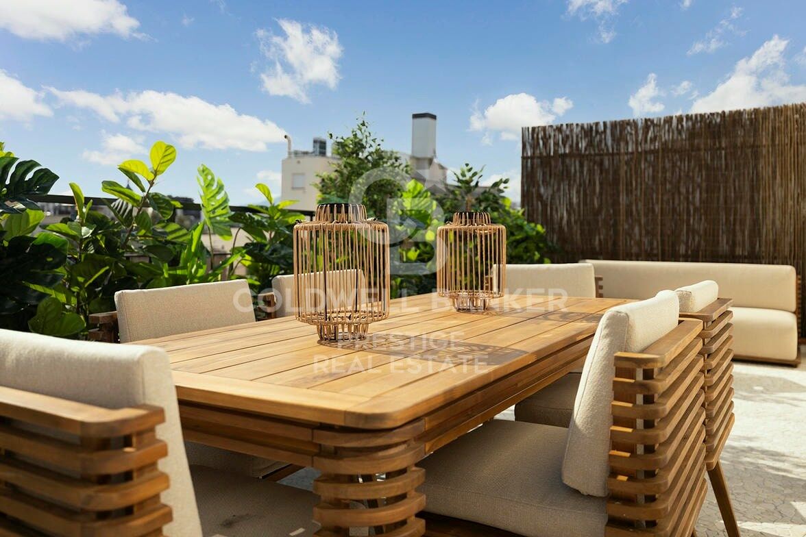 Kattohuoneisto Barcelona, Espanja 3 makuuhuonetta, 150 m2 No. 159455