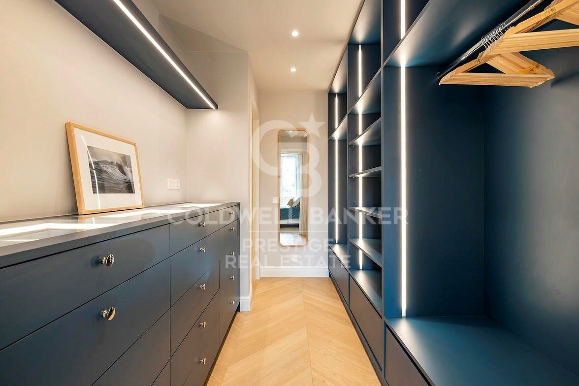 Kattohuoneisto Barcelona, Espanja 3 makuuhuonetta, 150 m2 No. 159455
