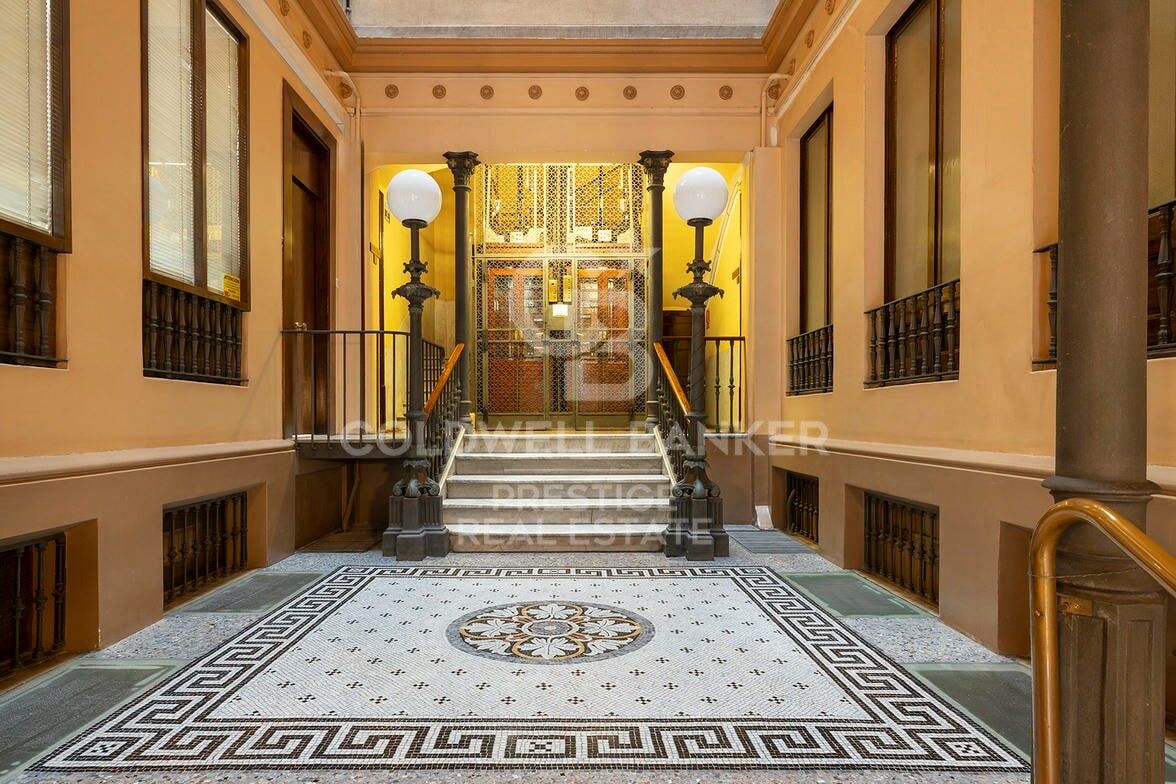 Kattohuoneisto Barcelona, Espanja 3 makuuhuonetta, 150 m2 No. 159455