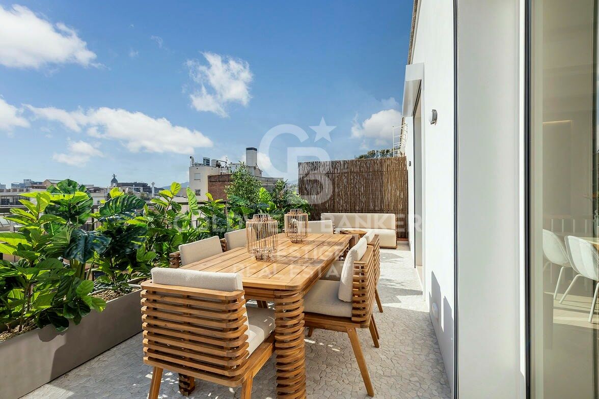 Kattohuoneisto Barcelona, Espanja 3 makuuhuonetta, 150 m2 No. 159455