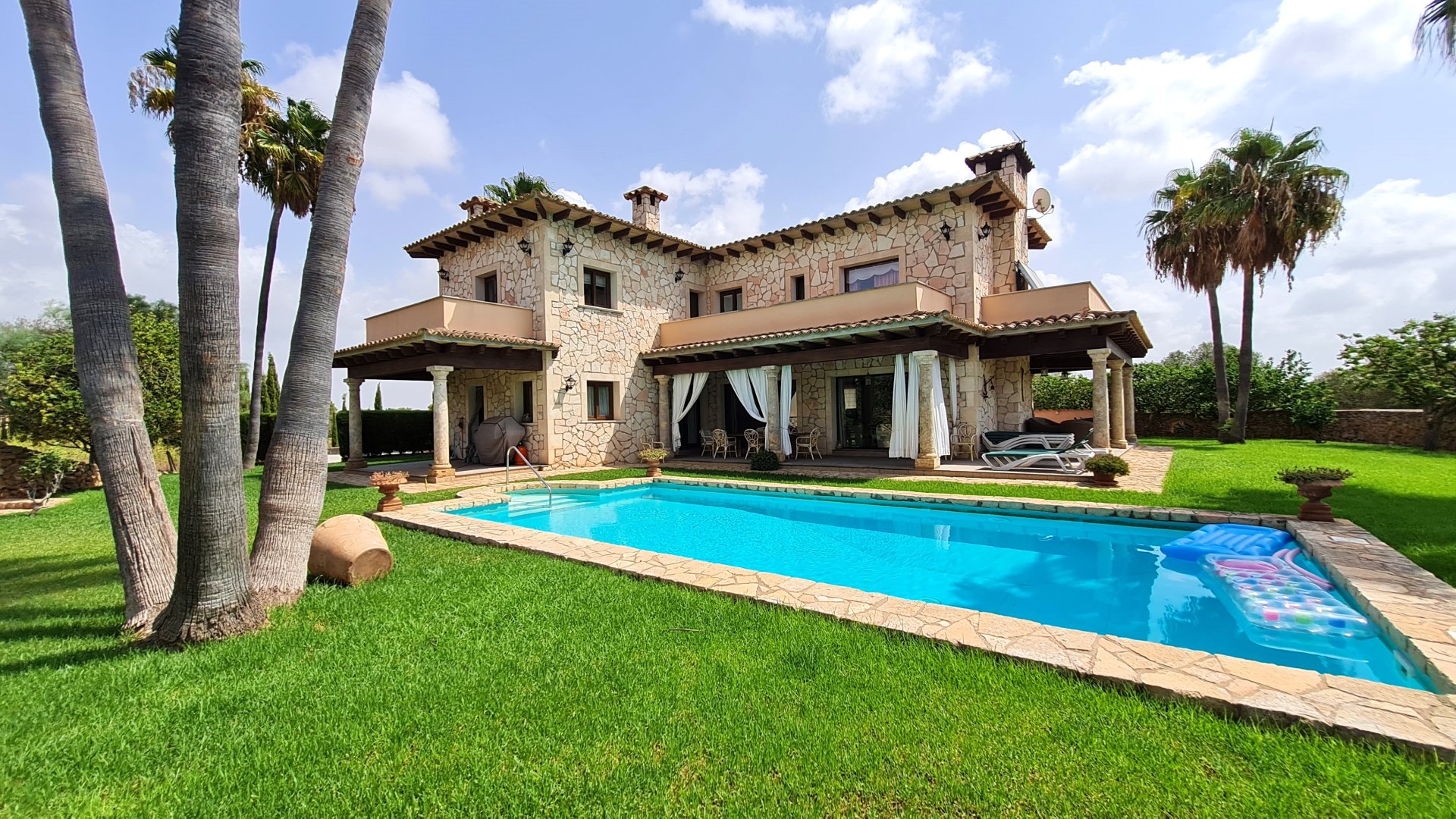 Finca in Llucmajor, Mallorca, Spain 6 bedrooms, 448 sq.m. No. 137531