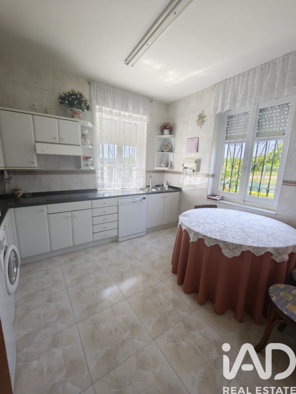 House à Leon, Espagne 6 chambres, 250 m2 No. 188365