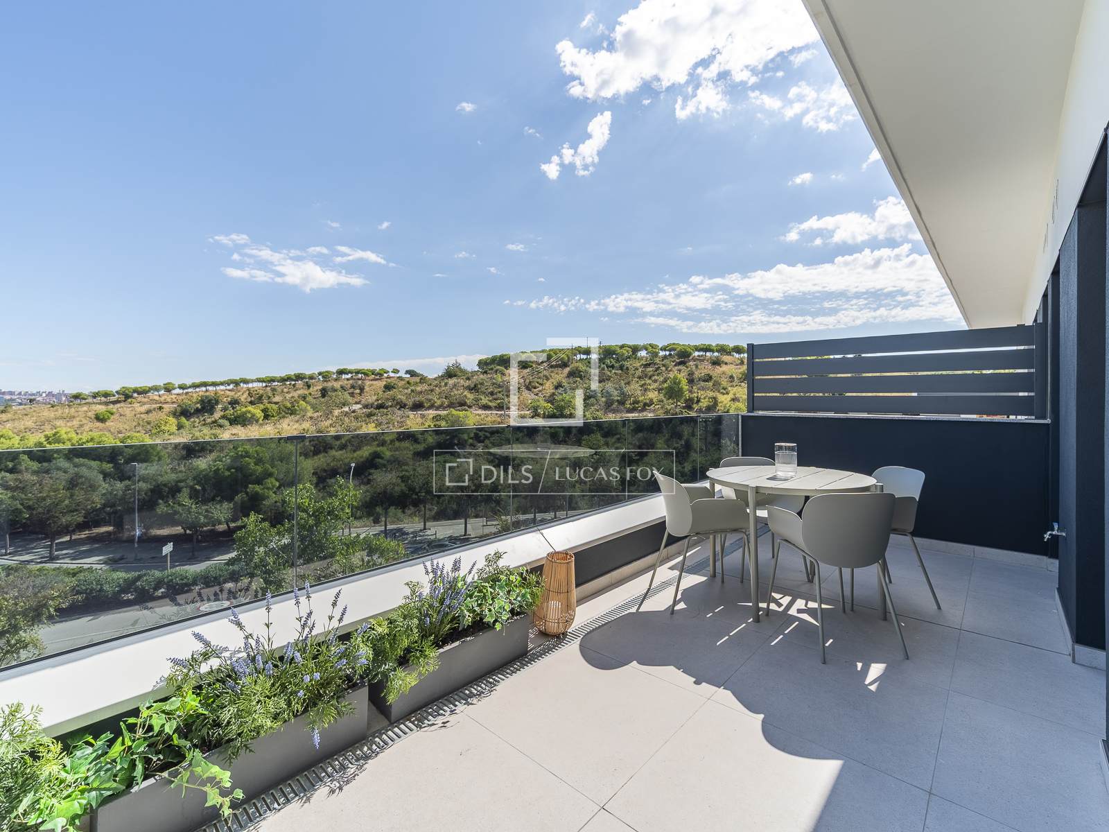 Takvåning i Sant Boi de Llobregat, Barcelona, Spanien 3 sovrum, 101 kvm. Nr. 166799