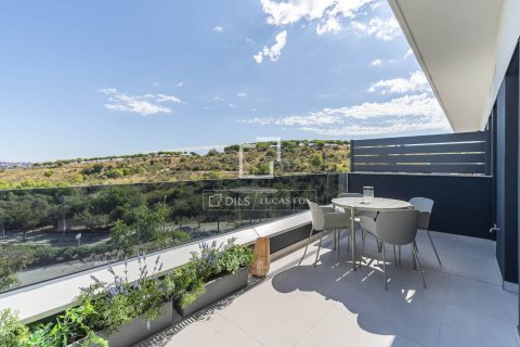 Takvåning i Sant Boi de Llobregat, Barcelona, Spanien 3 sovrum, 101 kvm. Nr. 166799