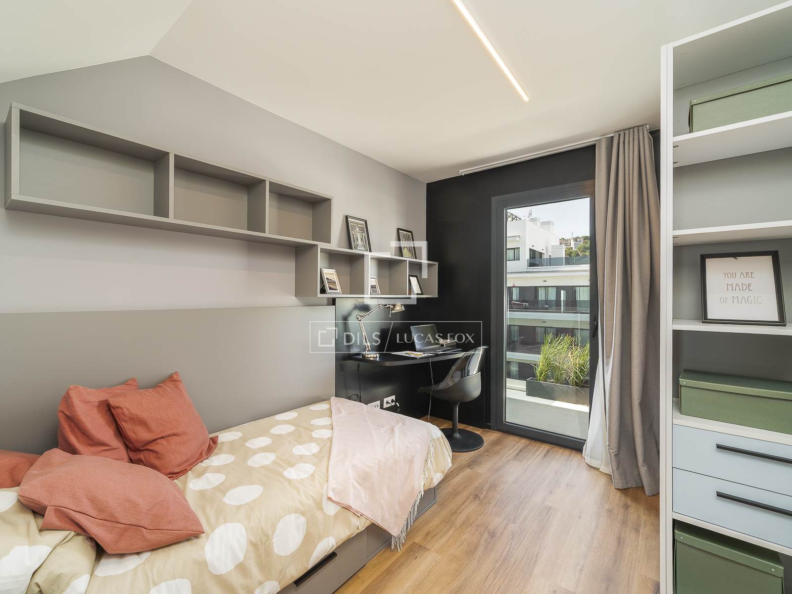 Takvåning i Sant Boi de Llobregat, Barcelona, Spanien 3 sovrum, 101 kvm. Nr. 166799