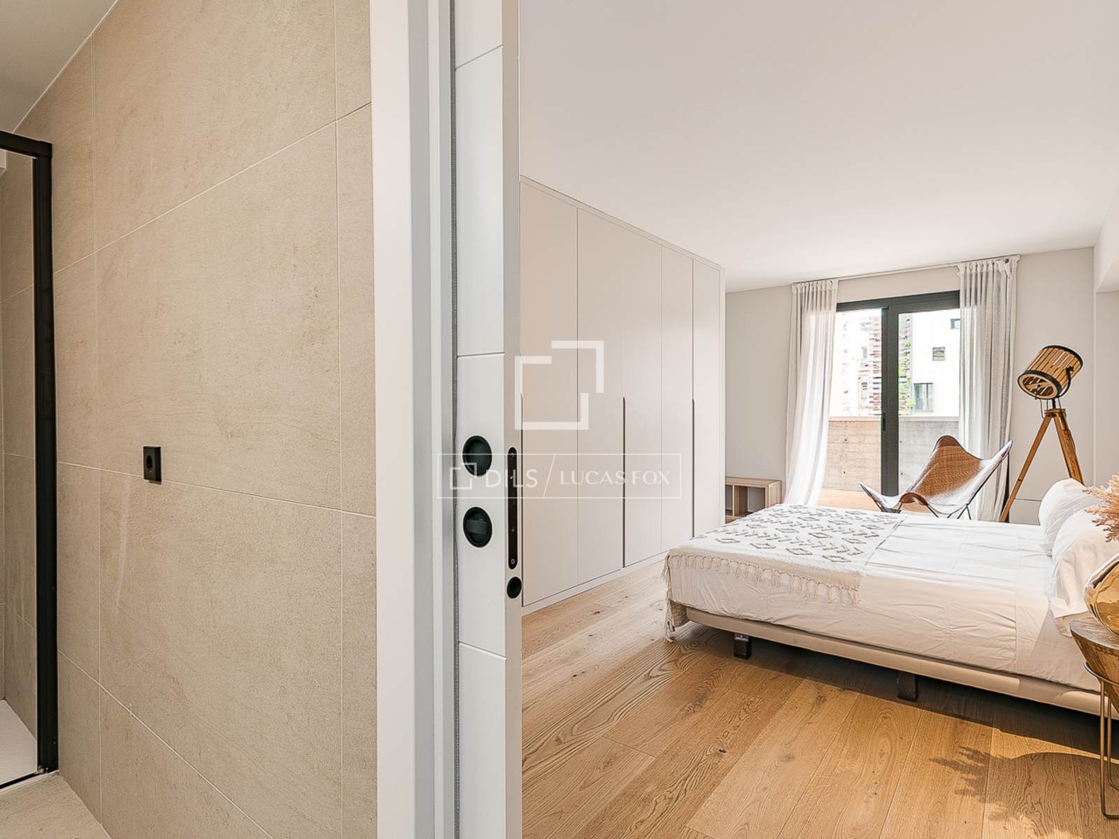 Apartment à Barcelona, Espagne 3 chambres, 109 m2 No. 166796