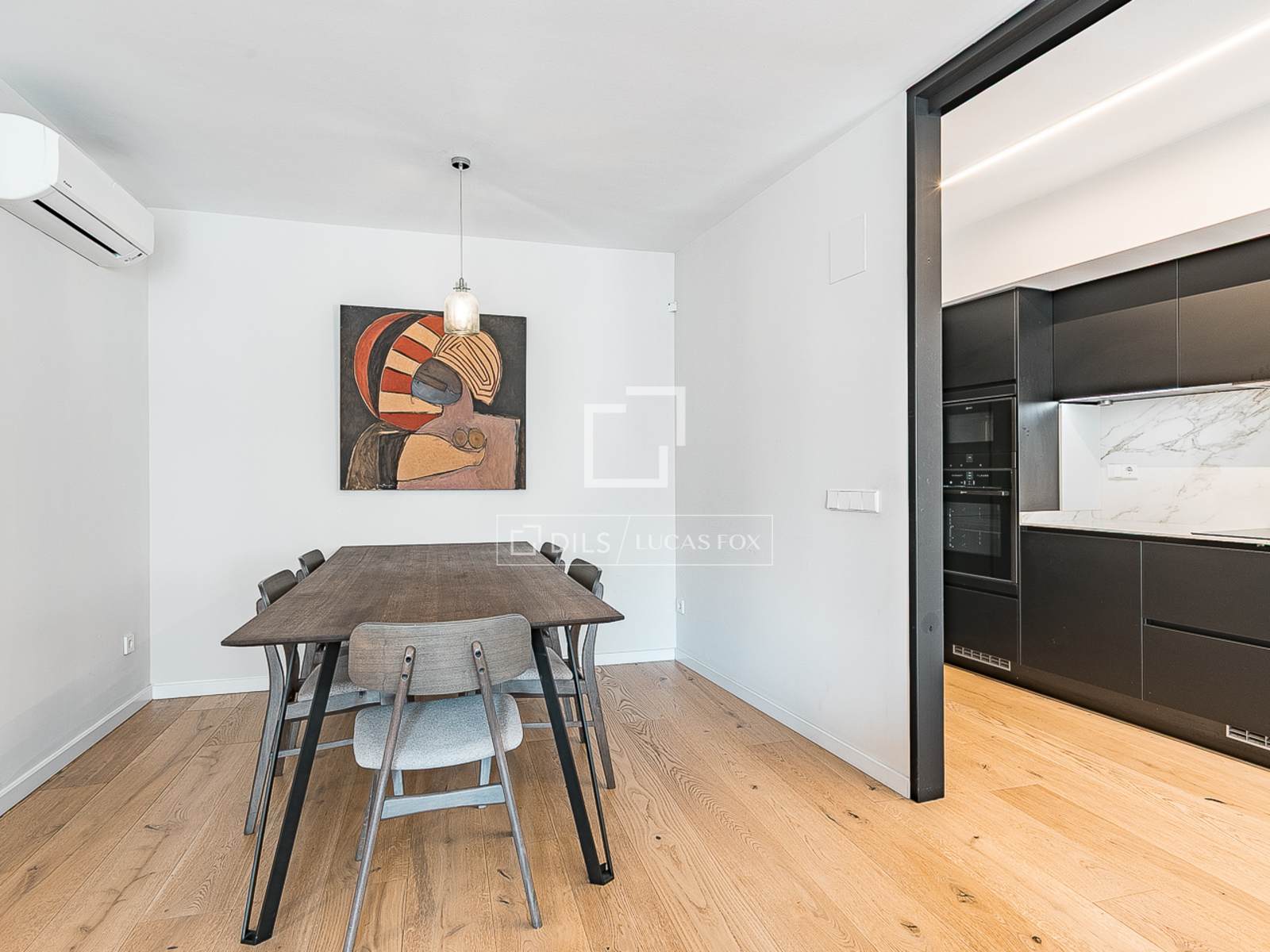 Apartment à Barcelona, Espagne 3 chambres, 109 m2 No. 166796