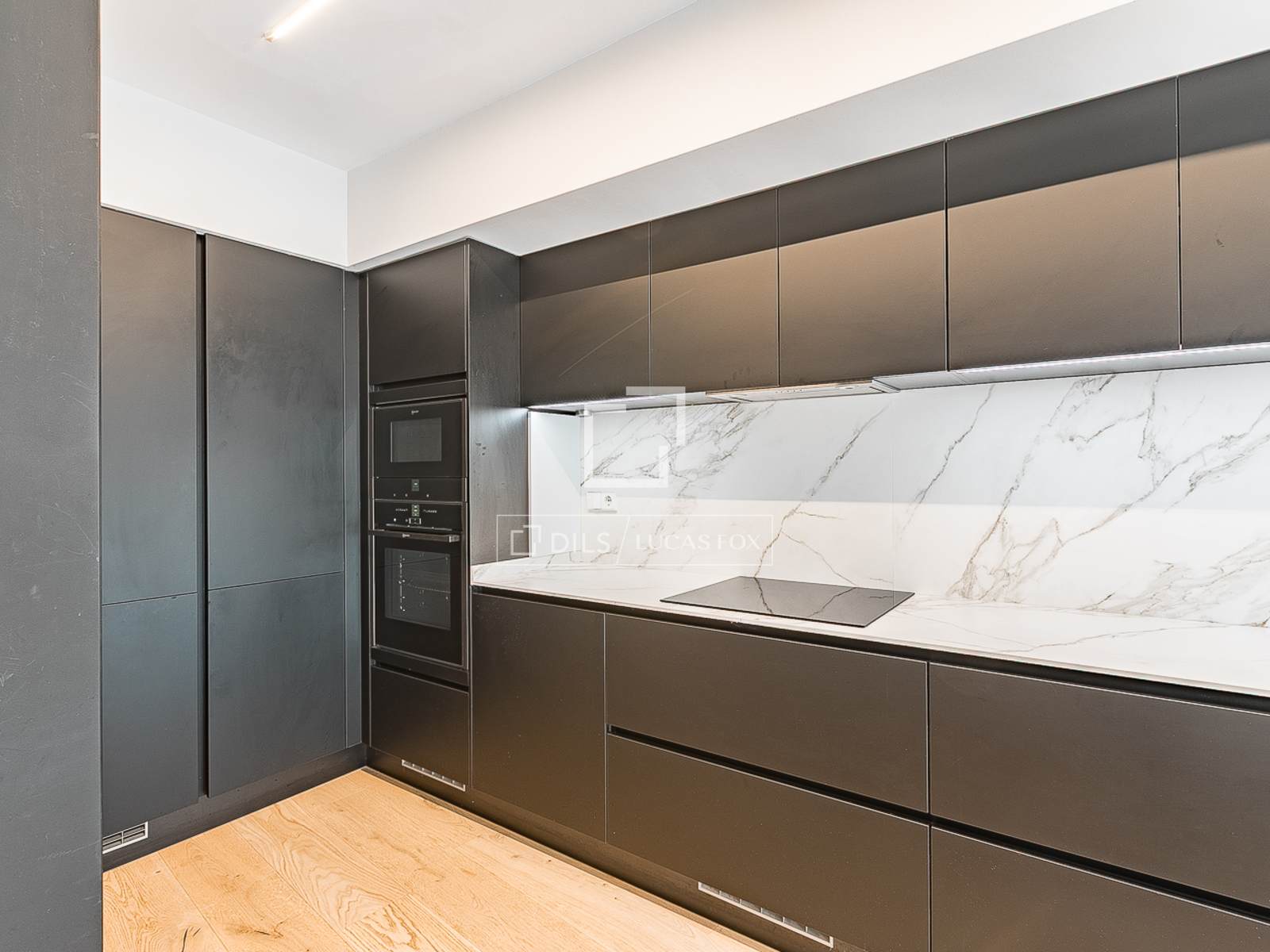 Apartment à Barcelona, Espagne 3 chambres, 109 m2 No. 166796