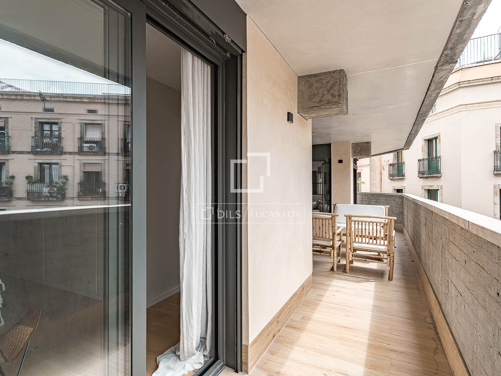 Apartment à Barcelona, Espagne 3 chambres, 109 m2 No. 166796