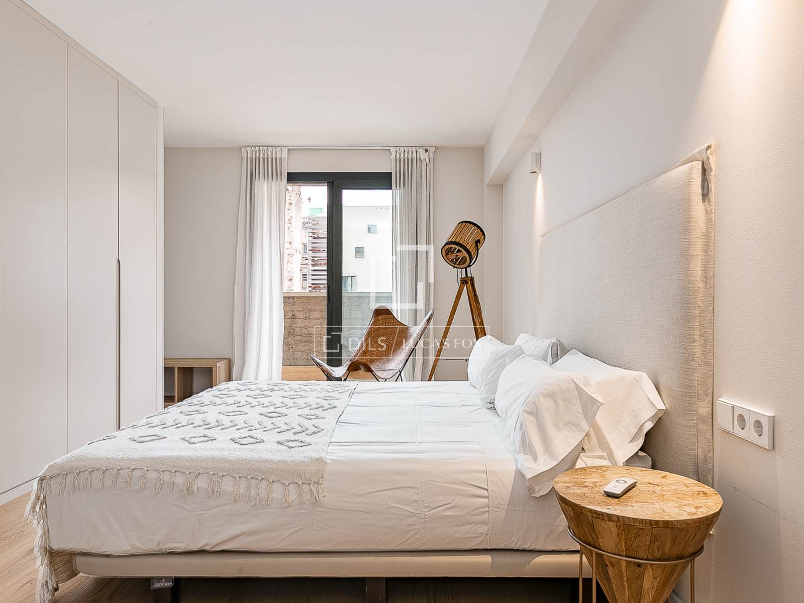 Apartment à Barcelona, Espagne 3 chambres, 109 m2 No. 166796