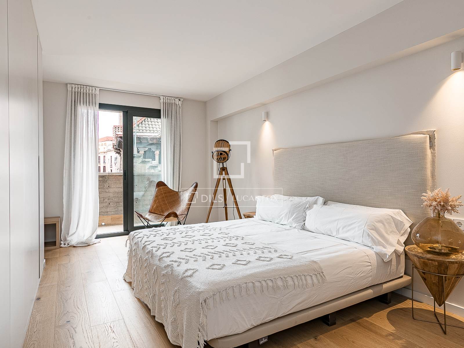 Apartment à Barcelona, Espagne 3 chambres, 109 m2 No. 166796