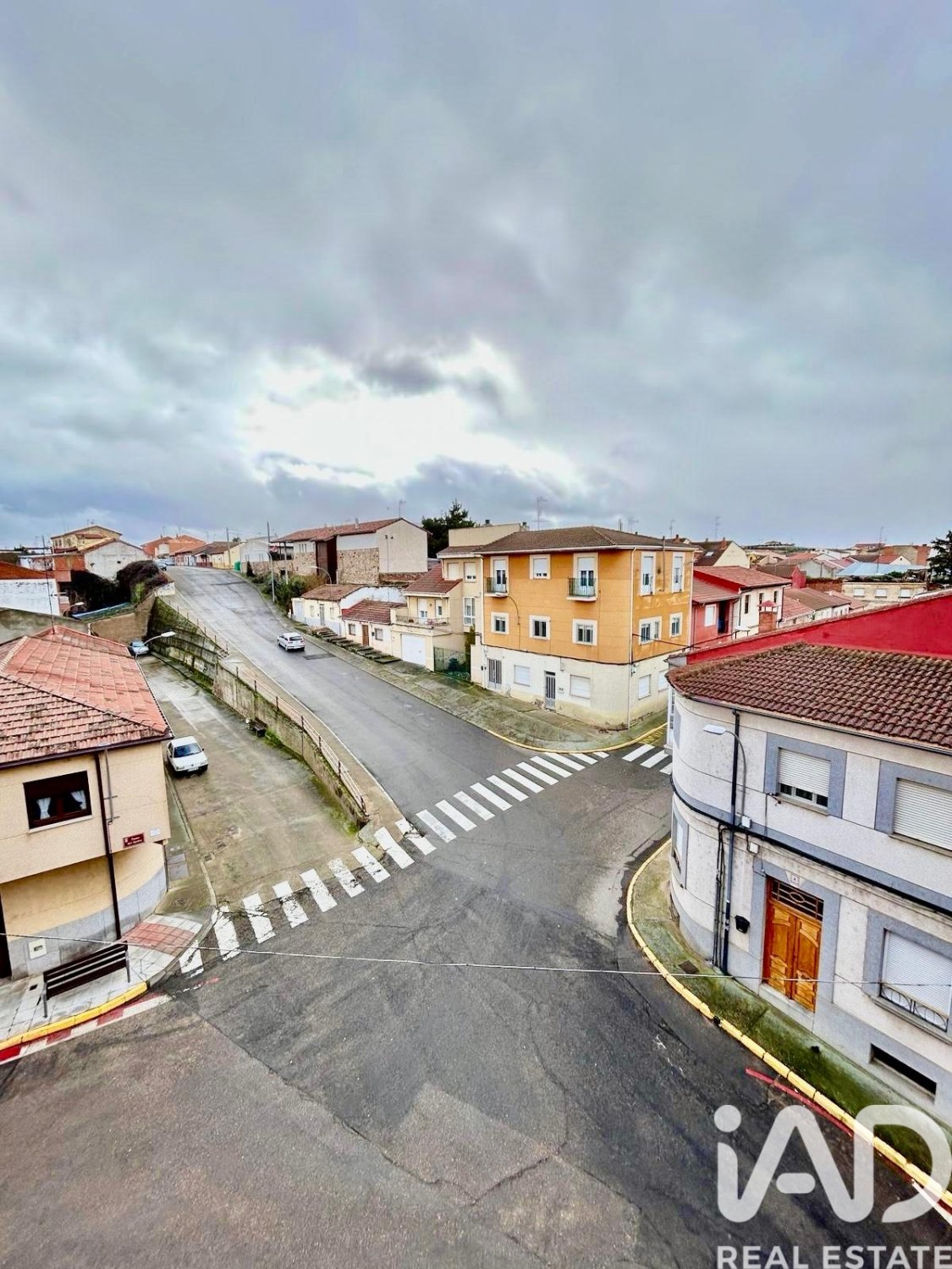 Apartment in La Baneza, Leon, Spain 3 bedrooms, 164 sq.m. No. 185026