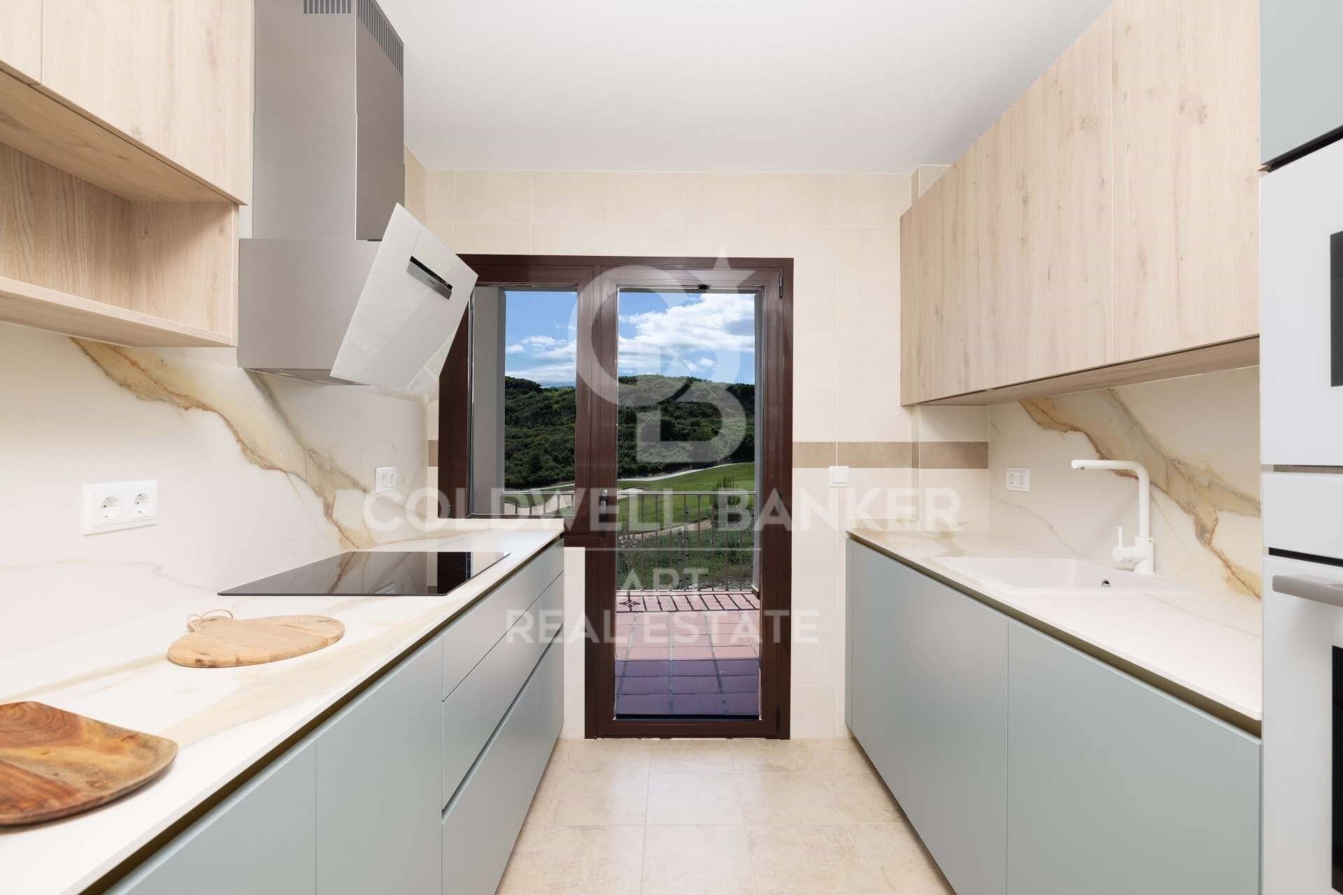 Dom w Estepona, Malaga, Hiszpania 3 sypialnie, 261 mkw. nr 158478