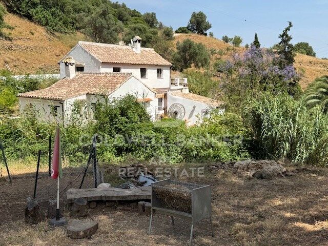 Talo Casares, Malaga, Espanja 4 makuuhuonetta, 200 m2 No. 158473