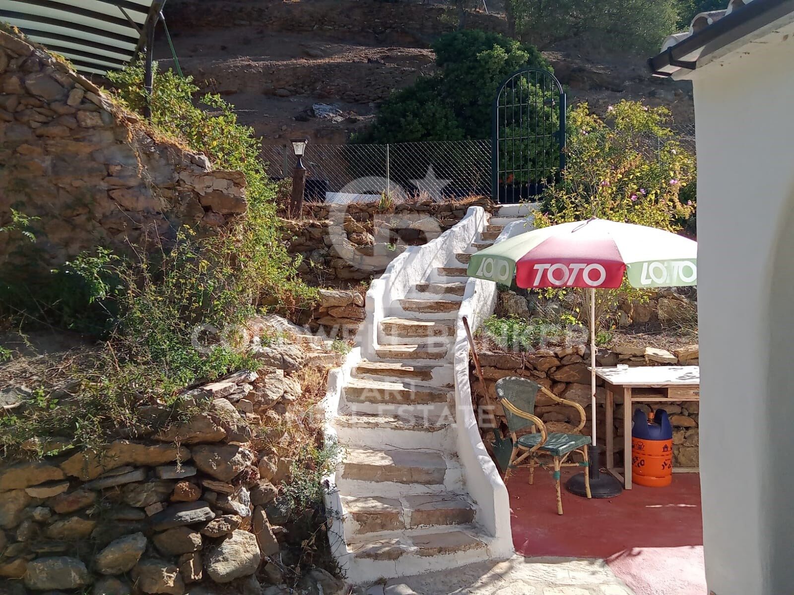 Talo Casares, Malaga, Espanja 4 makuuhuonetta, 200 m2 No. 158473