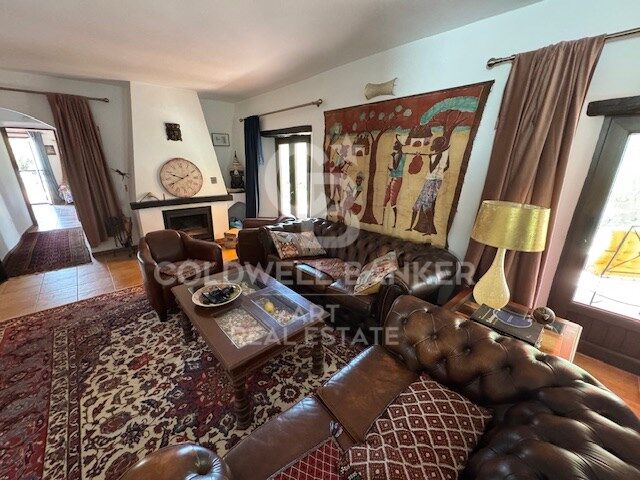 Talo Casares, Malaga, Espanja 4 makuuhuonetta, 200 m2 No. 158473