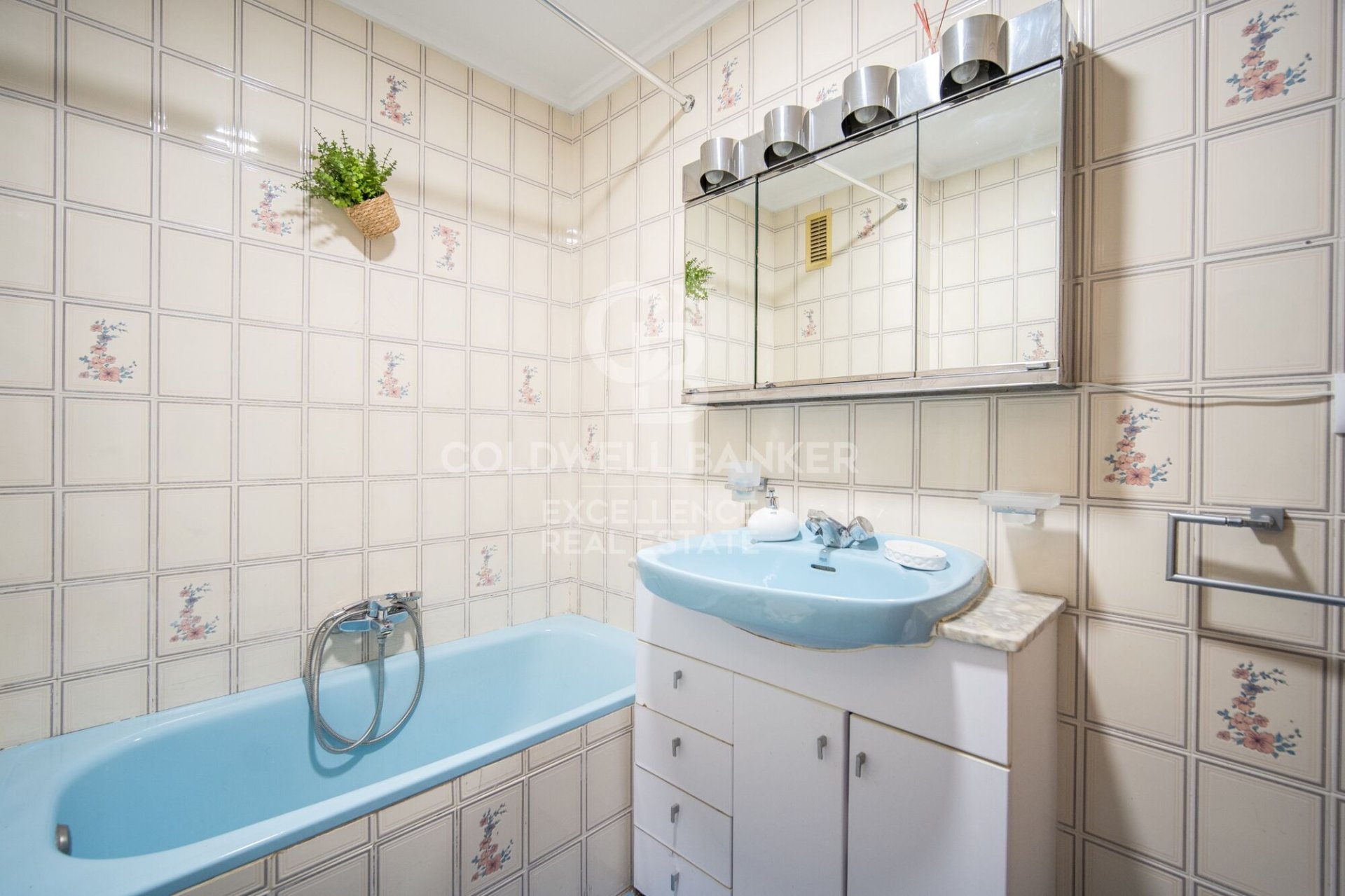 Apartment à Valencia, Espagne 4 chambres, 110 m2 No. 179179