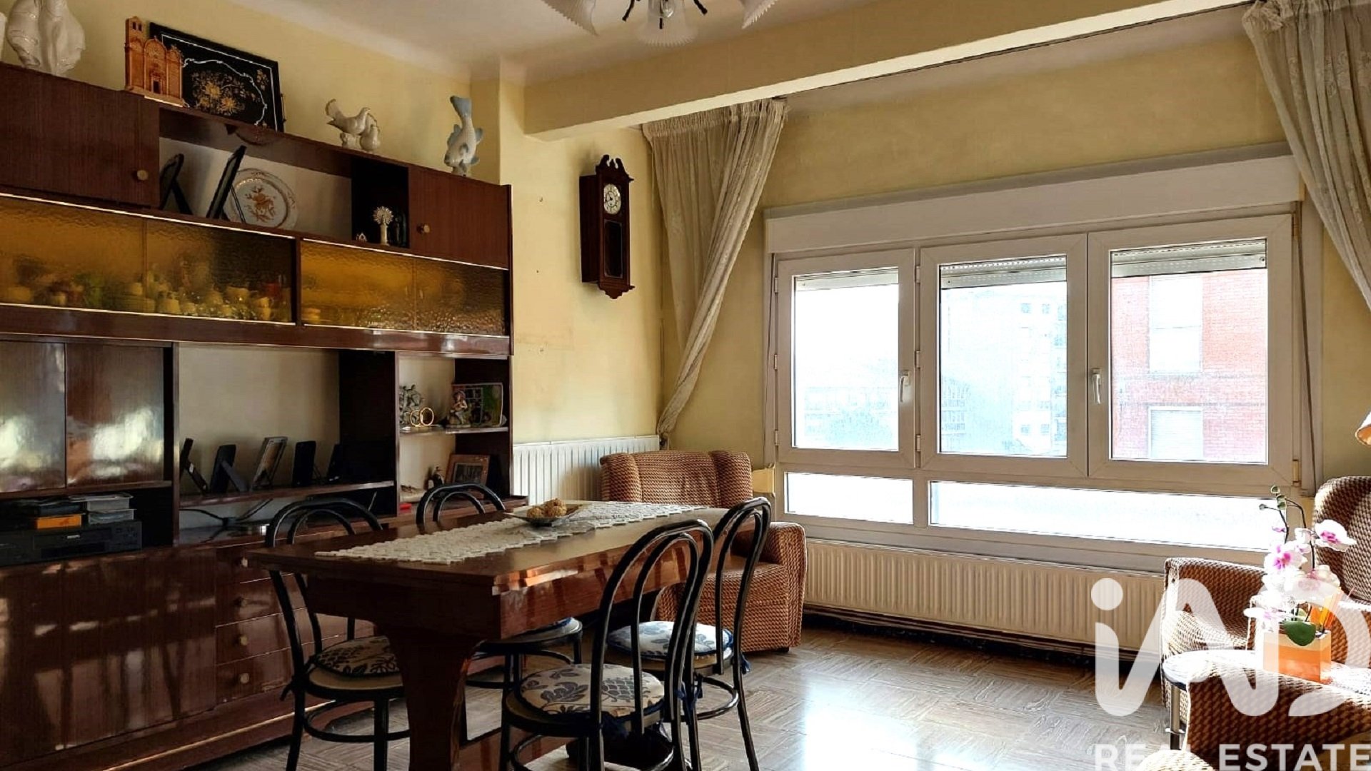 Apartment in Cervera, Lleida, Spain 6 bedrooms, 180 sq.m. No. 185155
