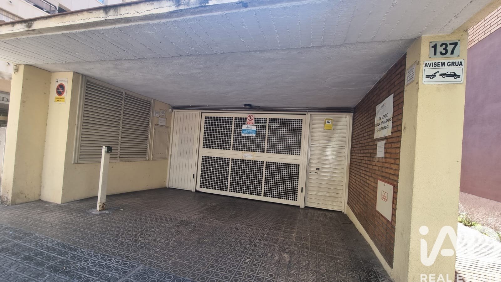 Estacionamiento en Vilanova i la Geltrú, Barcelona, España 13 m2 No. 185150