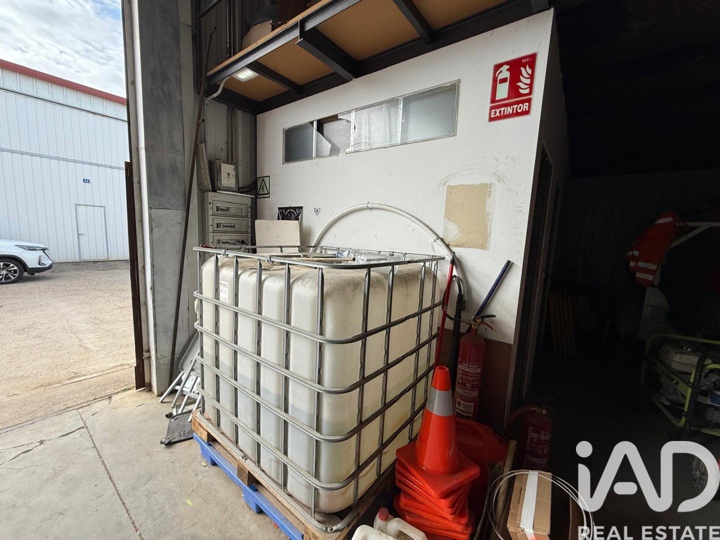 Liikekiinteistö Valdefresno, Leon, Espanja 1 makuuhuone, 314 m2 No. 185149