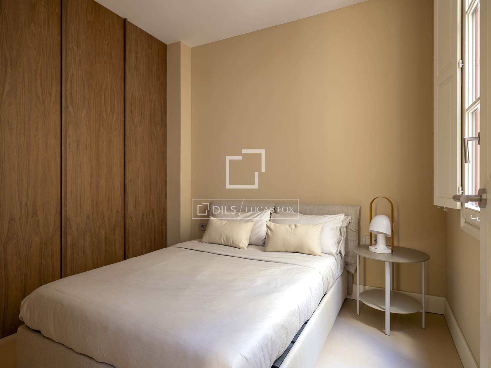 Apartamento en Barcelona, España 3 dormitorios, 250 m2 No. 161368