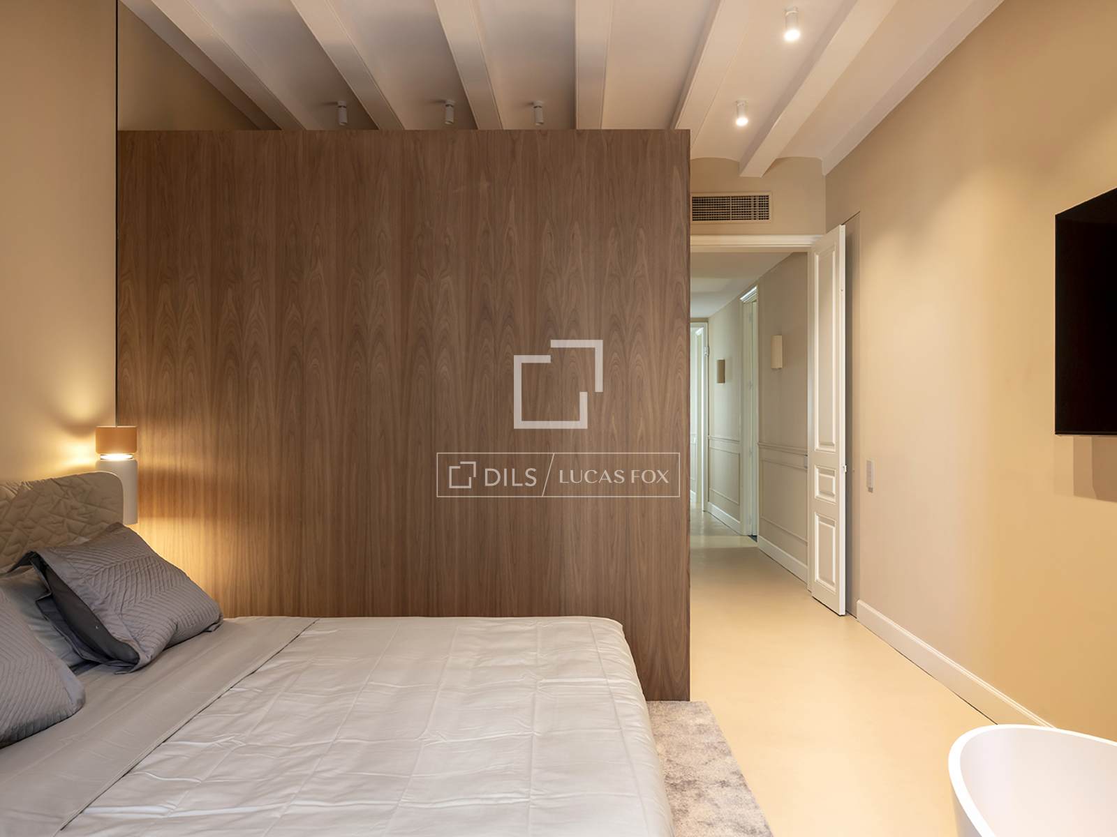 Apartamento en Barcelona, España 3 dormitorios, 250 m2 No. 161368