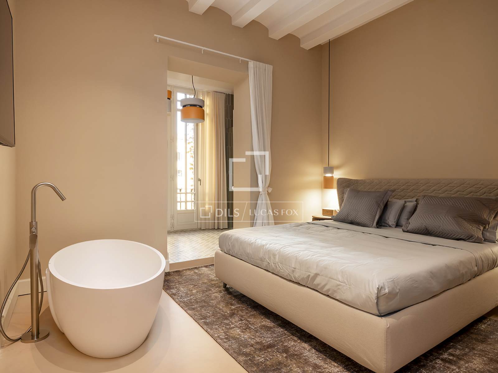 Apartamento en Barcelona, España 3 dormitorios, 250 m2 No. 161368