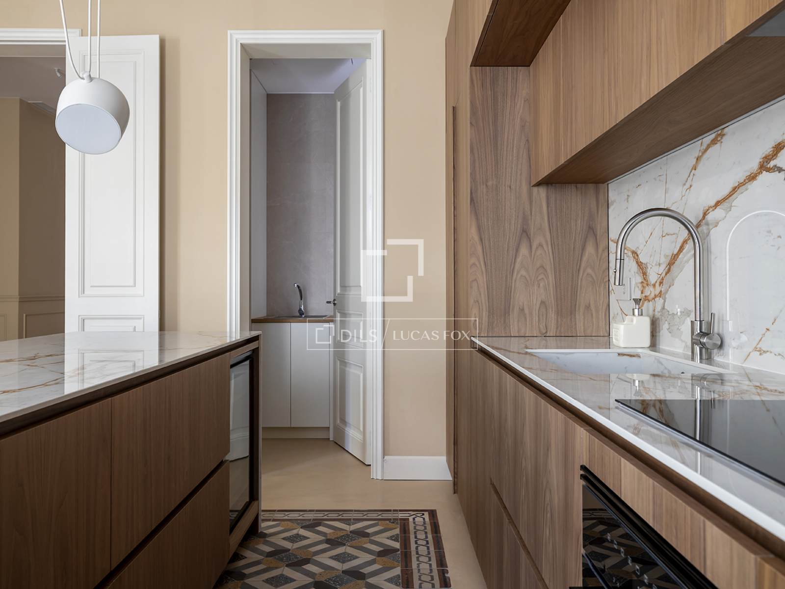 Apartamento en Barcelona, España 3 dormitorios, 250 m2 No. 161368