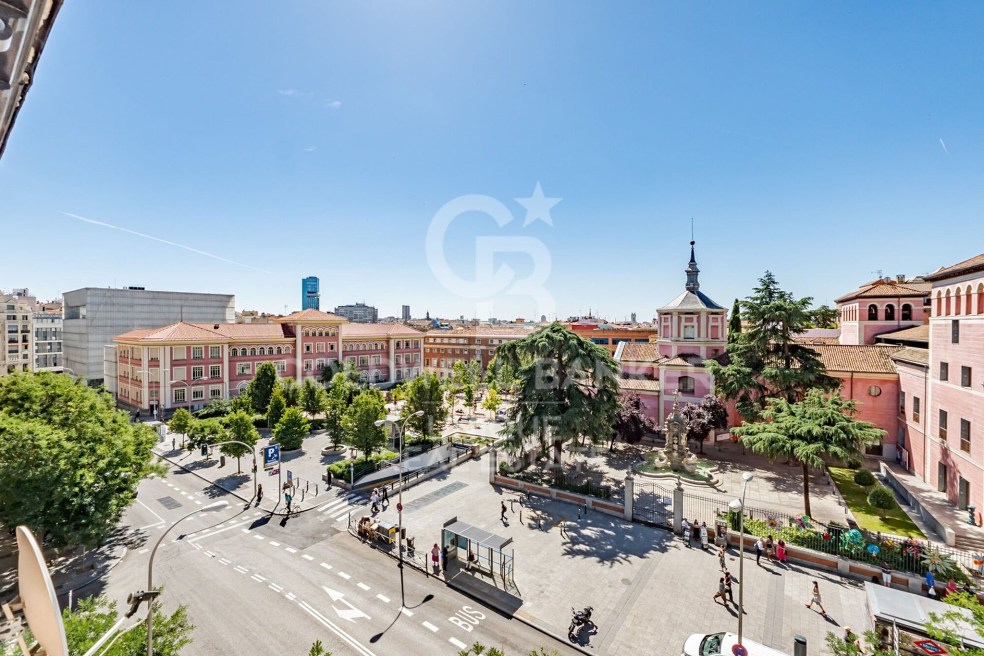 Lägenhet i Madrid, Spanien 3 sovrum, 212 kvm. Nr. 178510