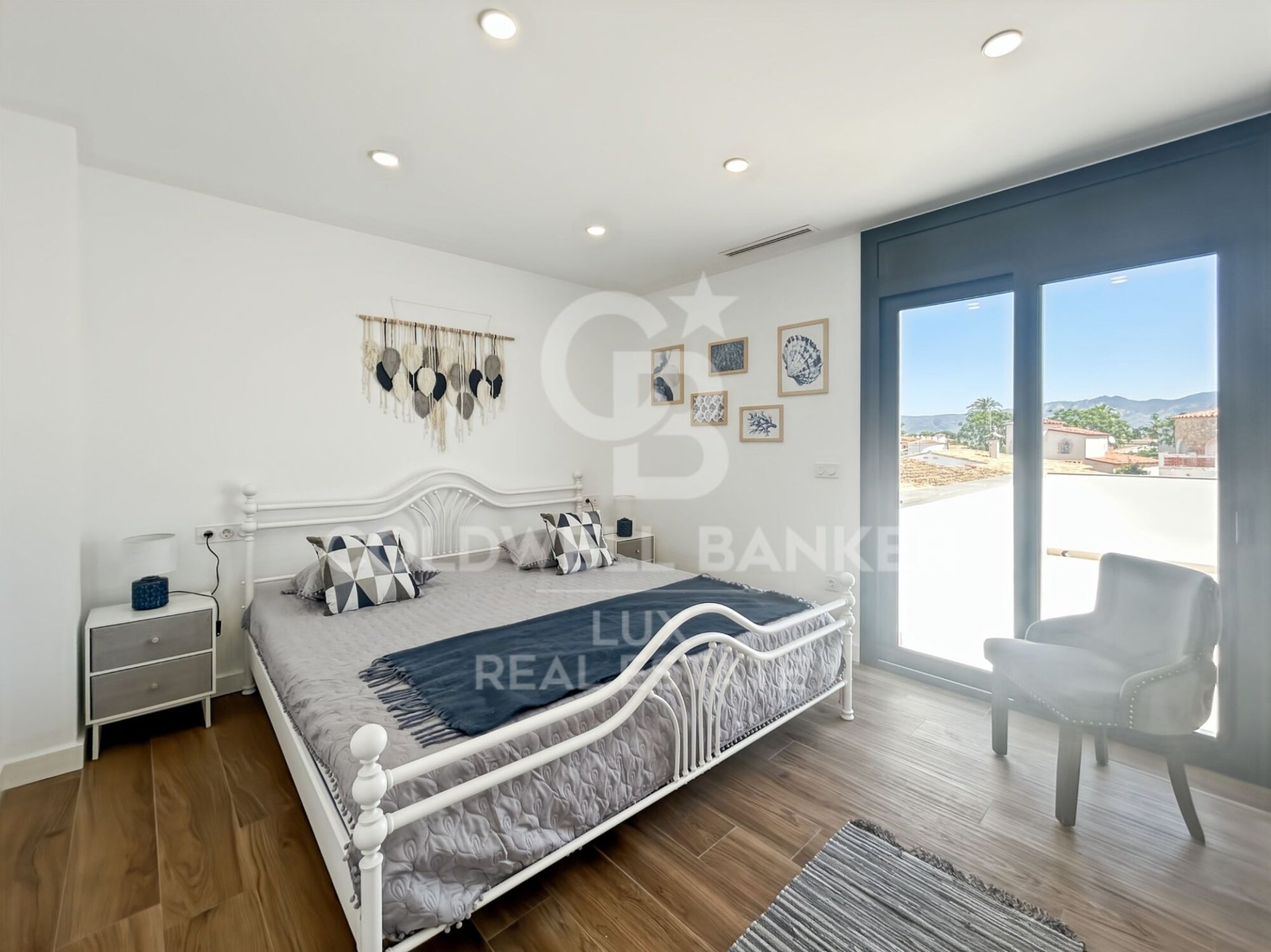 Villa i Empuriabrava, Girona, Spanien 4 sovrum, 252 kvm. Nr. 178511