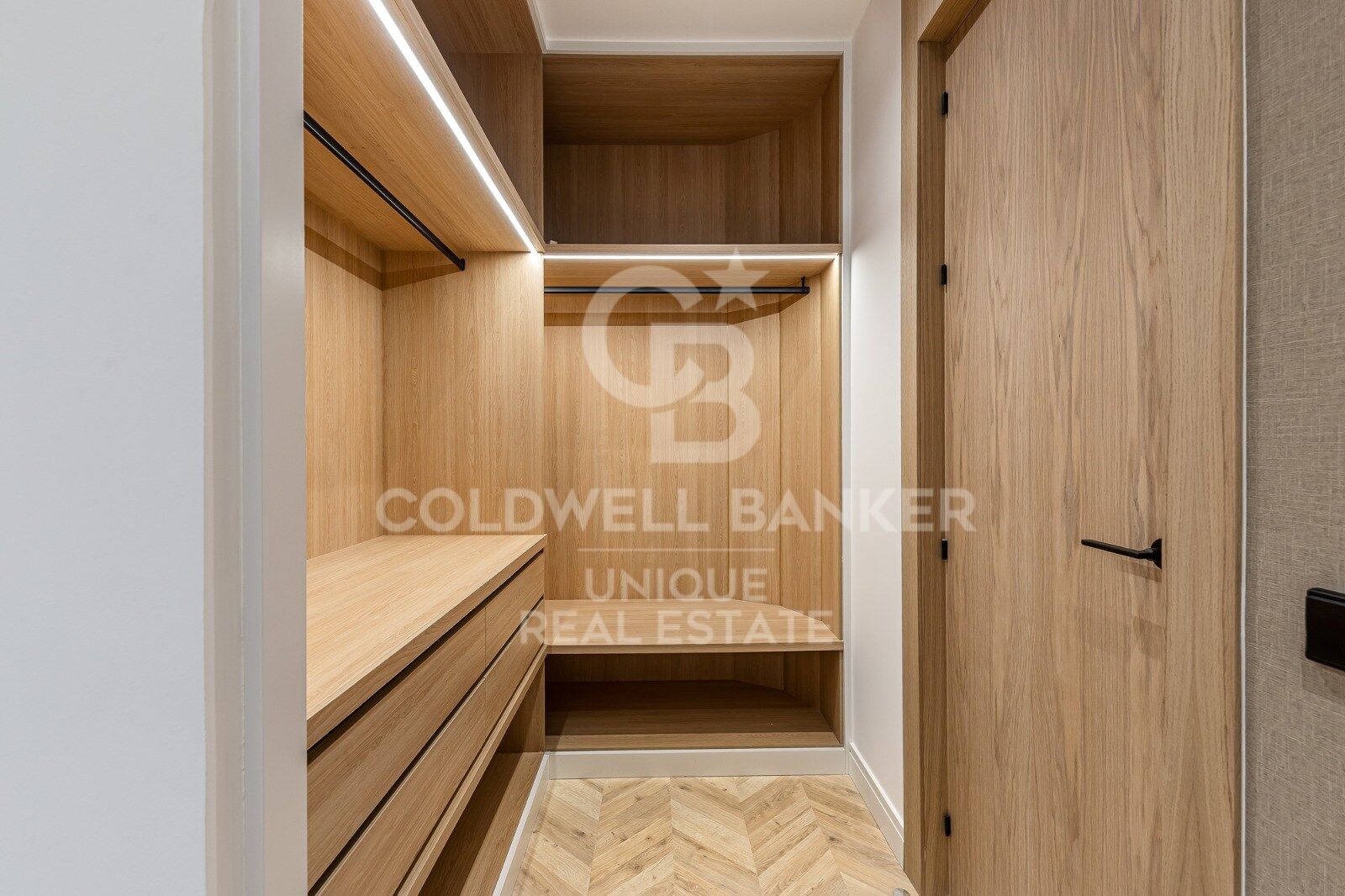 Apartment in Madrid, Spain 3 bedrooms, 127 sq.m. No. 156949