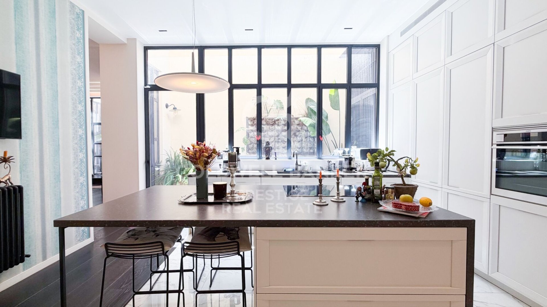 Duplex in Barcelona, Spain 3 bedrooms, 279 sq.m. No. 156948