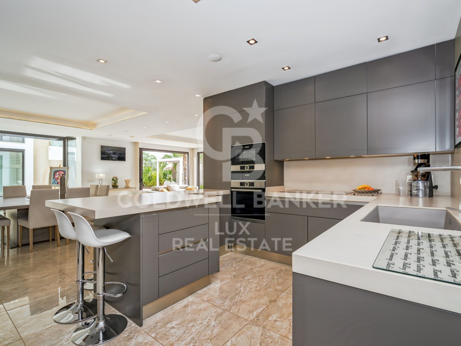 Villa i Roses, Girona, Spanien 9 sovrum, 1084 kvm. Nr. 156946
