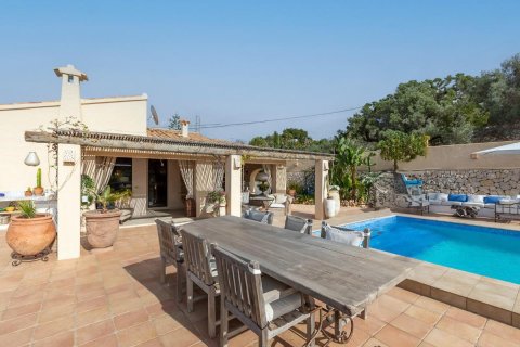 Villa en Moraira, Alicante, España 2 dormitorios, 167 m2 No. 149003
