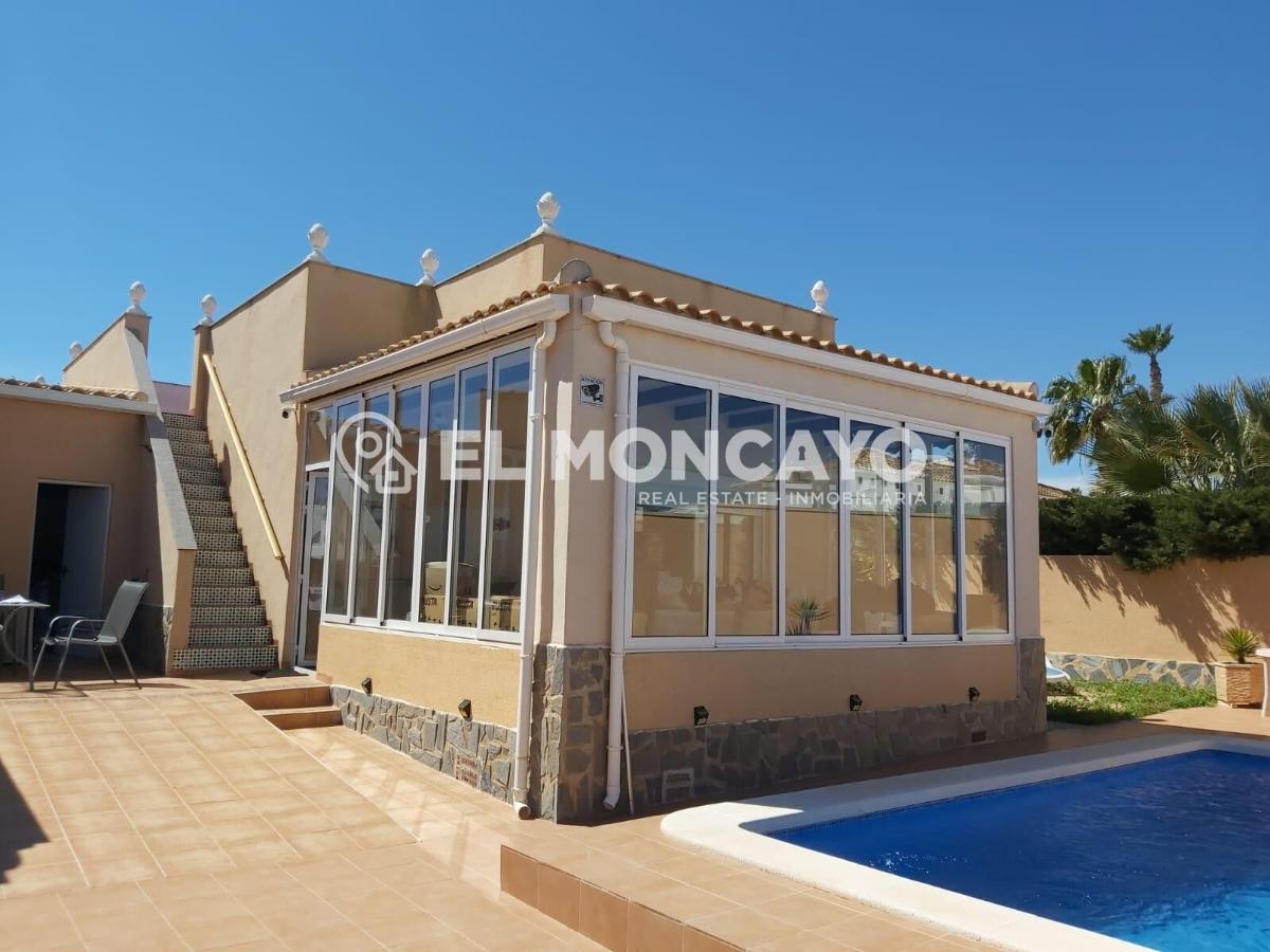 Villa in Alicante, Spain 2 bedrooms, 76 sq.m. No. 149002