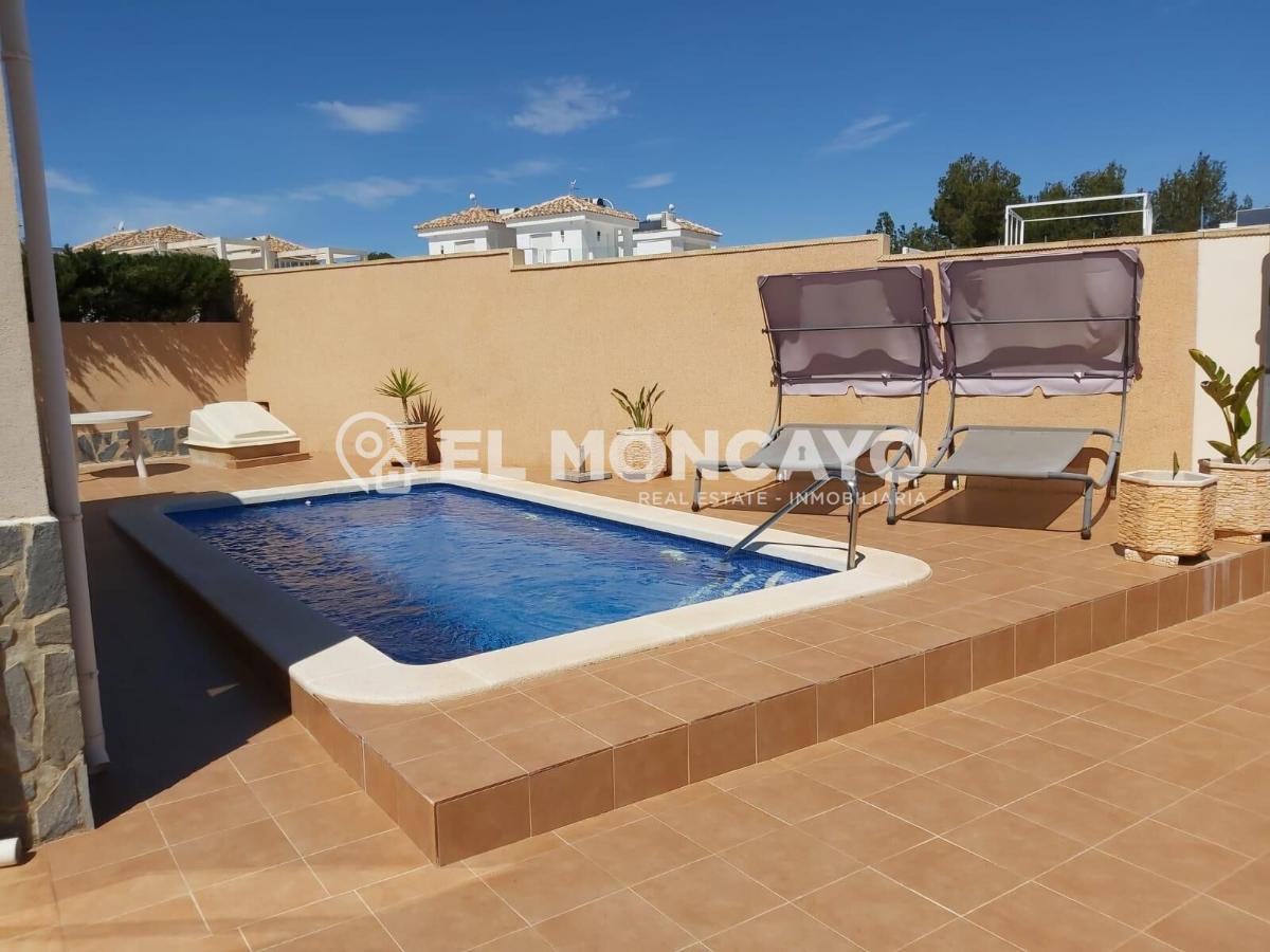 Villa in Alicante, Spain 2 bedrooms, 76 sq.m. No. 149002