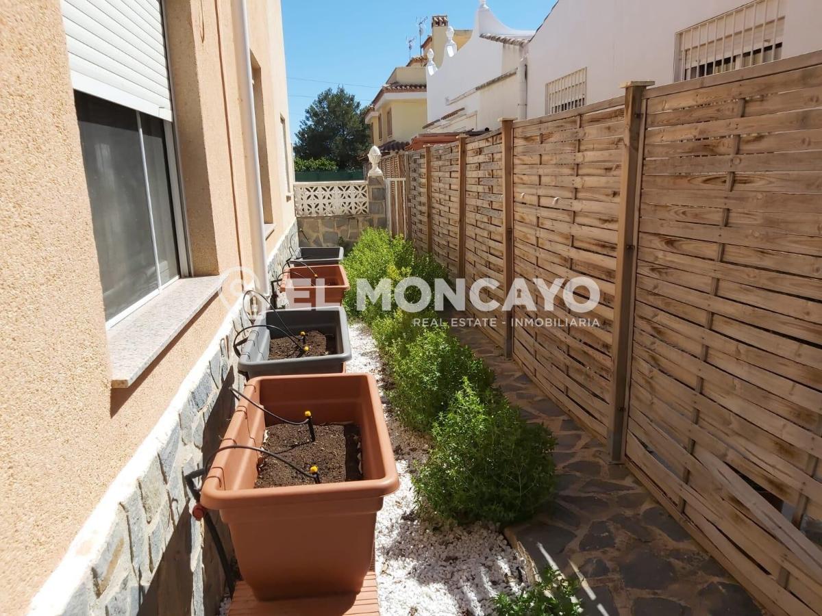 Villa in Alicante, Spain 2 bedrooms, 76 sq.m. No. 149002
