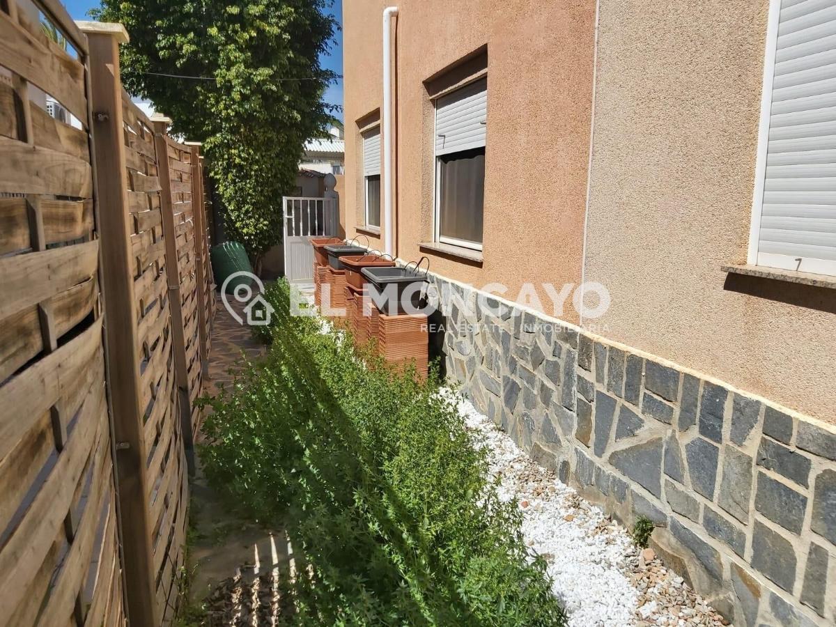 Villa in Alicante, Spain 2 bedrooms, 76 sq.m. No. 149002