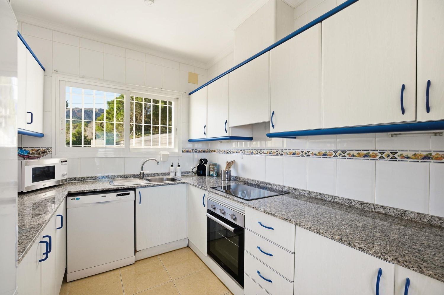 Villa en Calpe, Alicante, España 3 dormitorios, 145 m2 No. 180899