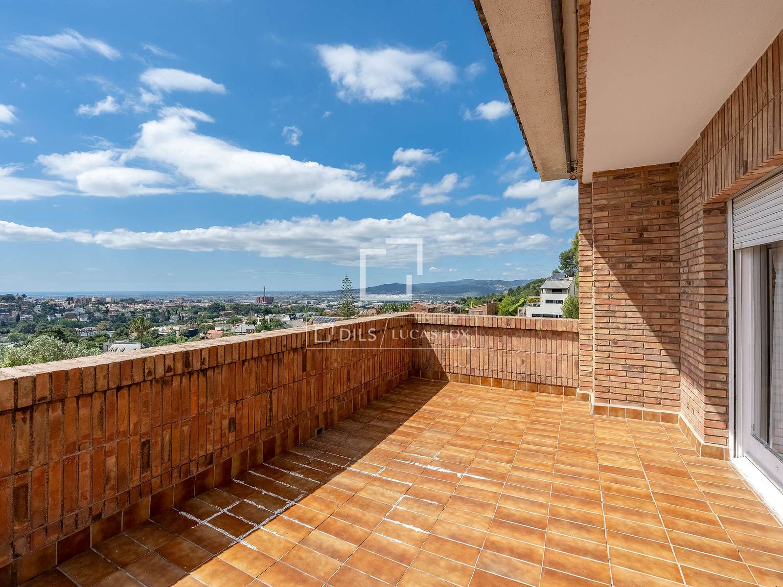 Villa in Sant Just Desvern, Barcelona, Spanien 5 Schlafzimmer, 378 m2 Nr. 167975