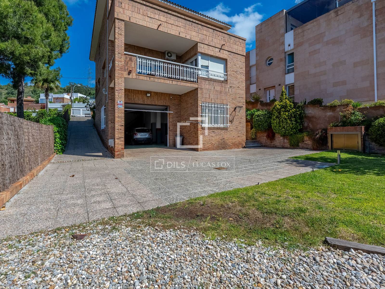 Villa in Sant Just Desvern, Barcelona, Spanien 5 Schlafzimmer, 378 m2 Nr. 167975