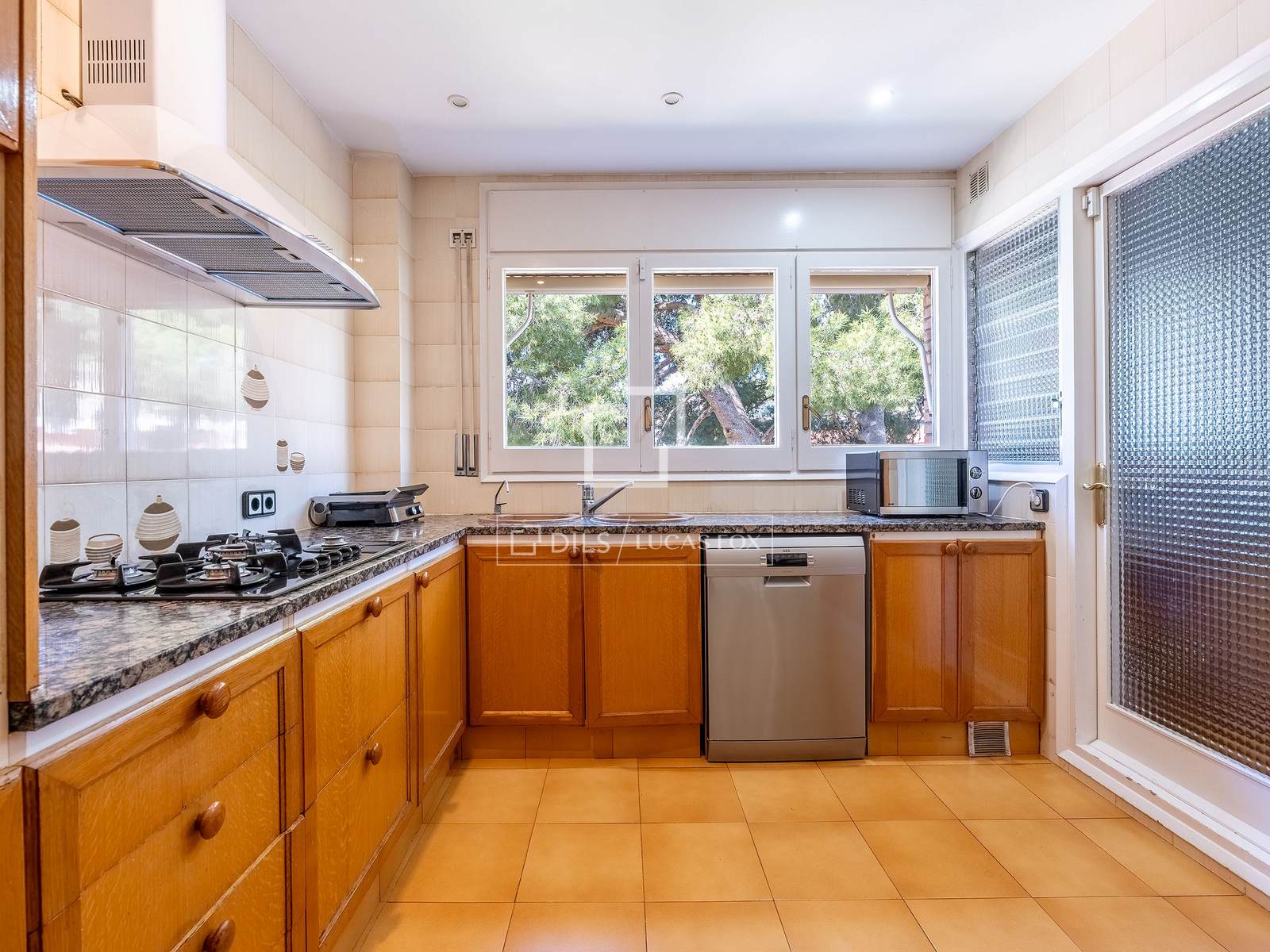Villa in Sant Just Desvern, Barcelona, Spanien 5 Schlafzimmer, 378 m2 Nr. 167975