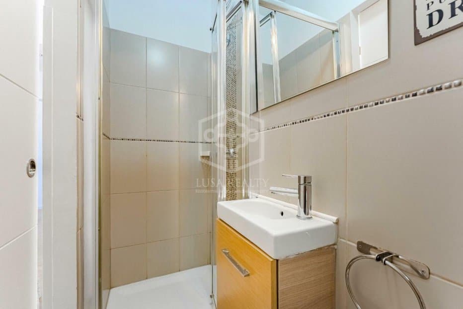 Commercial property à Arona, Tenerife, Espagne 110 m2 No. 168292