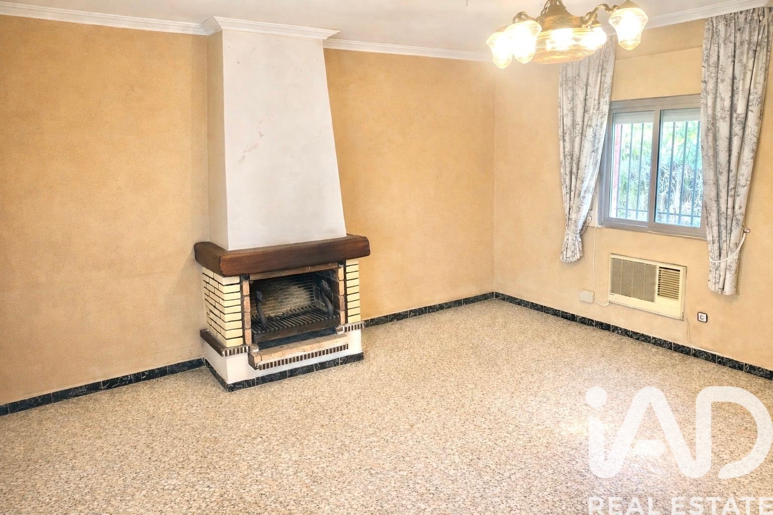 Дом в Дос Германас, Севилья, Испания 4 спальни, 137м2 №173012