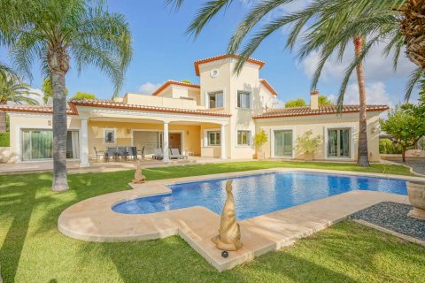 Villa i Benissa, Alicante, Spanien 4 sovrum, 464 kvm. Nr. 80572