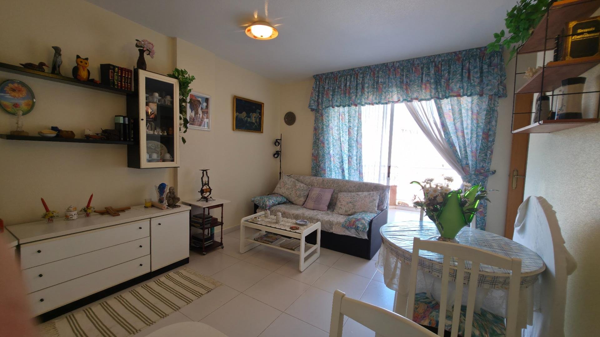 Appartamento a Torrevieja, Alicante, Spagna 1 camera da letto, 55 mq. N° 183093