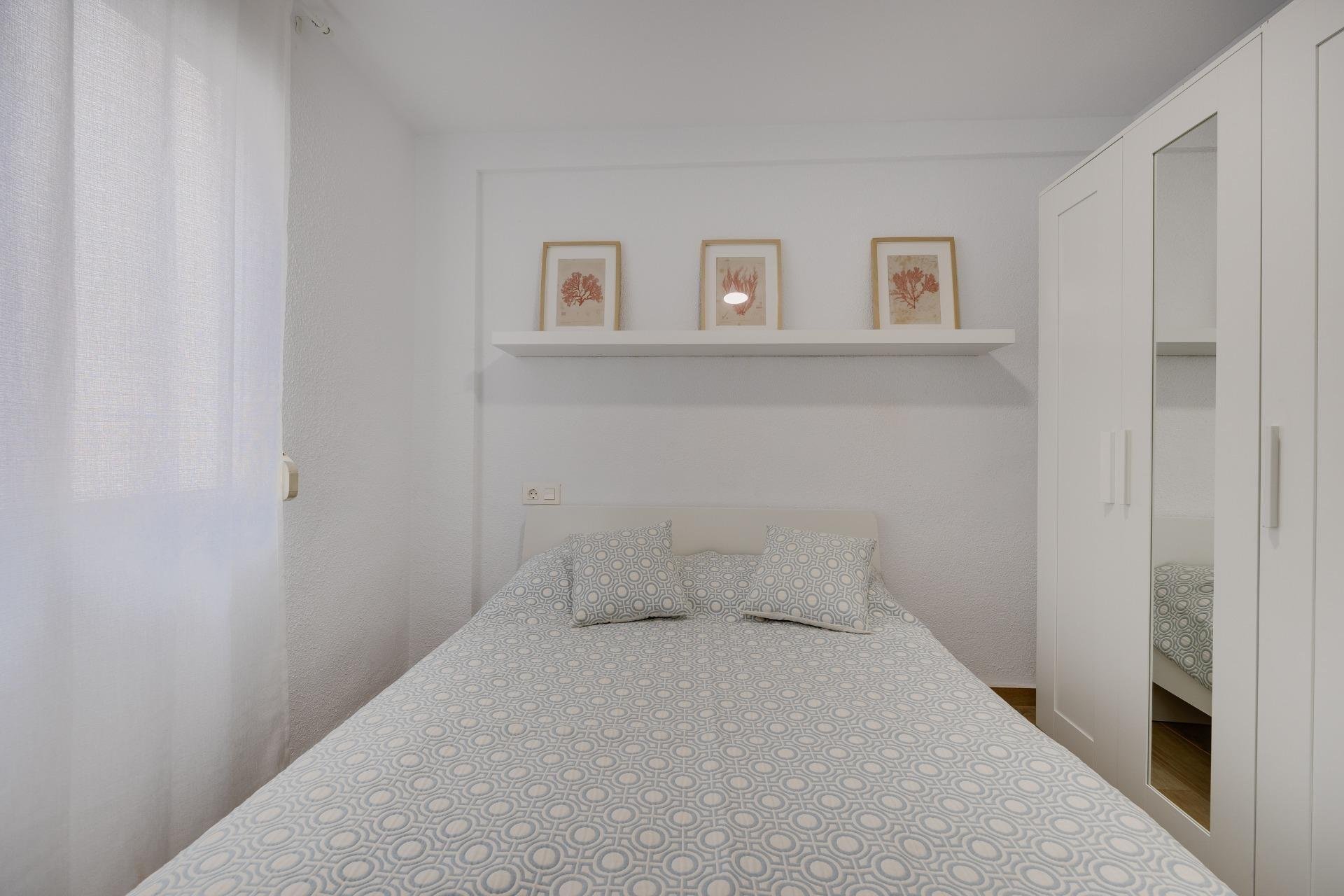 Apartment in Torrevieja, Alicante, Spain 3 bedrooms, 105 sq.m. No. 196149