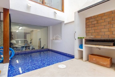 Radhus i Mahon, Menorca, Spanien 4 sovrum, 260 kvm. Nr. 177890