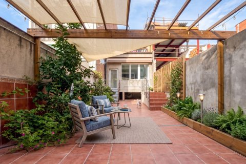 Apartment in Badalona, Barcelona, Spain 3 bedrooms, 105 sq.m. No. 196029